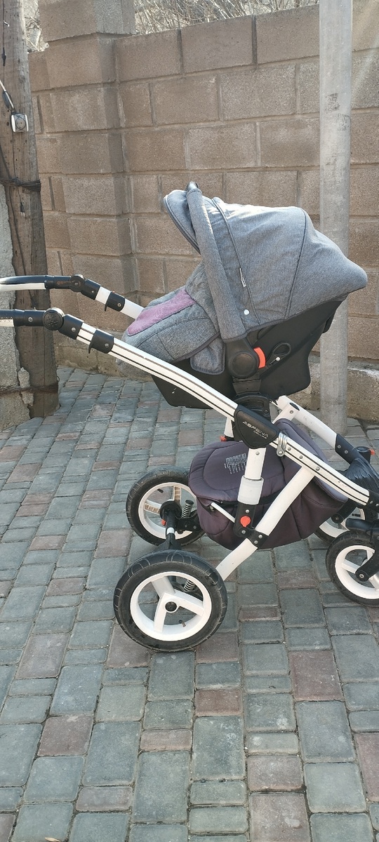 Продам коляску Adamax3в1 цена 15000
Песчаное (1)