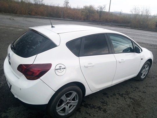 Opel Astra J. 2011 г. (3)