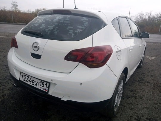 Opel Astra J. 2011 г. (4)