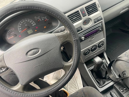 Lada Priora 2010 год
1.6  (5)