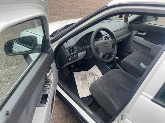 Lada Priora 2010 год
1.6  (6)
