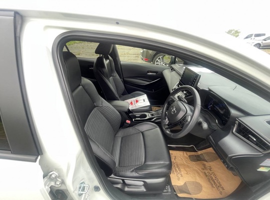 Toyota Corolla 1.8 CVT, 2022, (3)