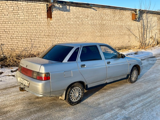 В продажу залетает 
2110 2003 (3)