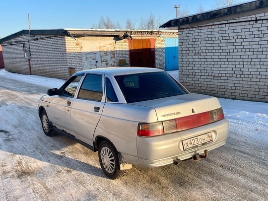 В продажу залетает 
2110 2003 (4)