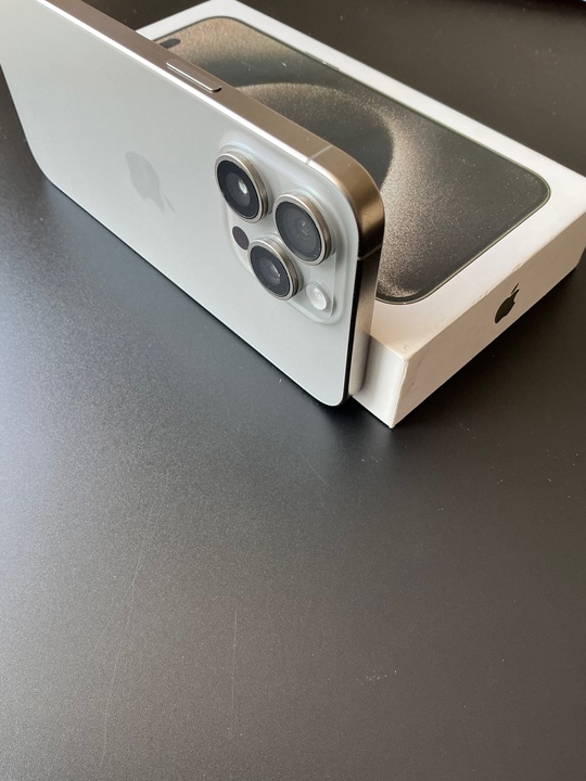 IPhone 15 Pro Max 256 (4)