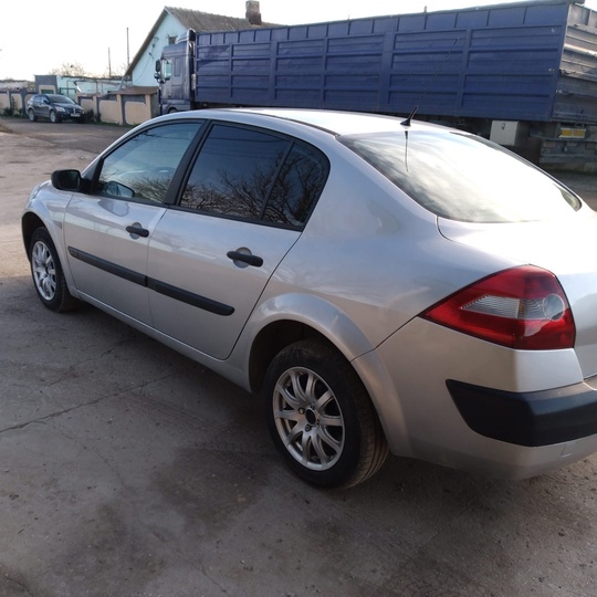 Продам Рено Меган 2005г.машина в
