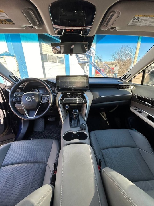 ПРОДАМ Автомобиль Toyta Venza 2021 (4)
