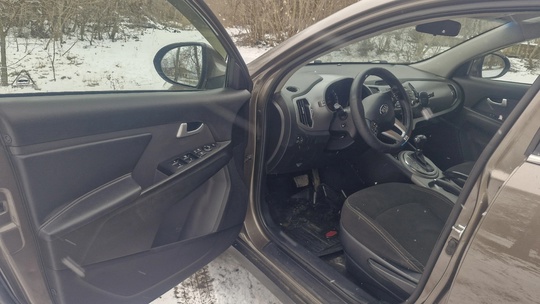 Продам Kia Sportage 2015г .
Обьем (9)
