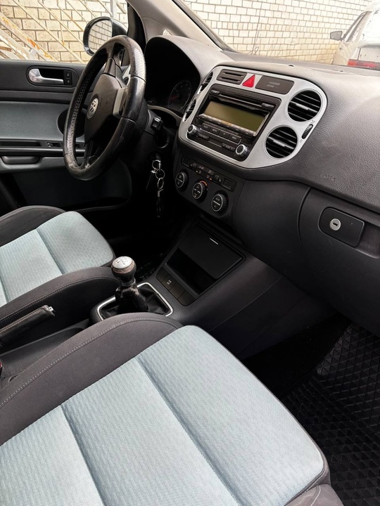 Г . Луганск
Volkswagen Golf plus (5)
