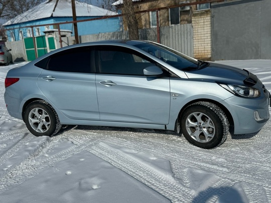 Продам хюндай солярис 1.6,мкпп, 2013 (4)