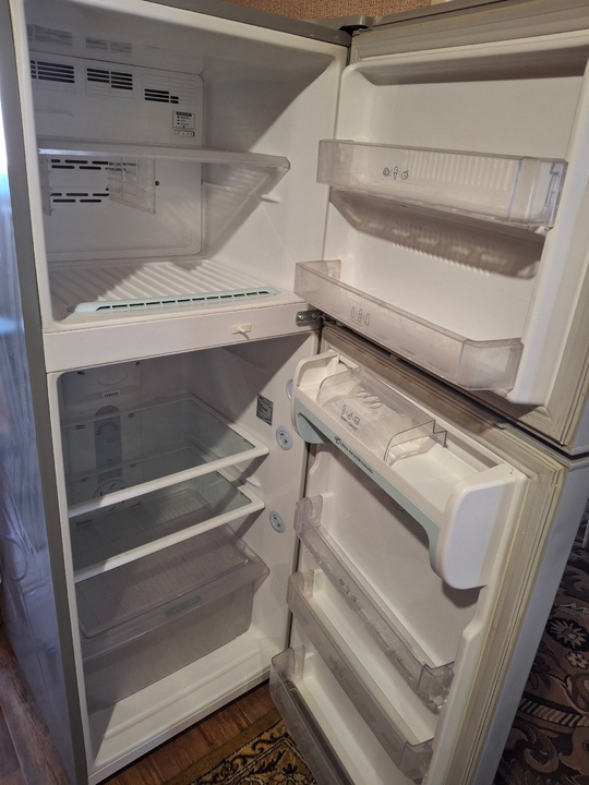 Продаётся холодильник LG за 15000 (2)