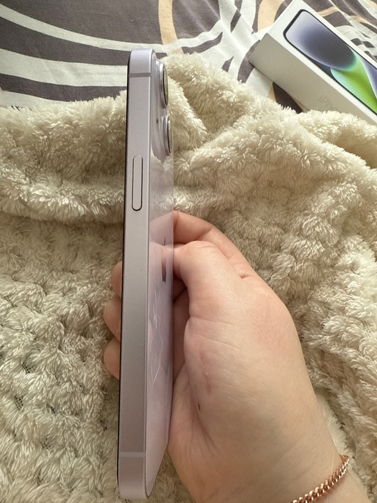 Продам IPhone 14 128 гб (3)