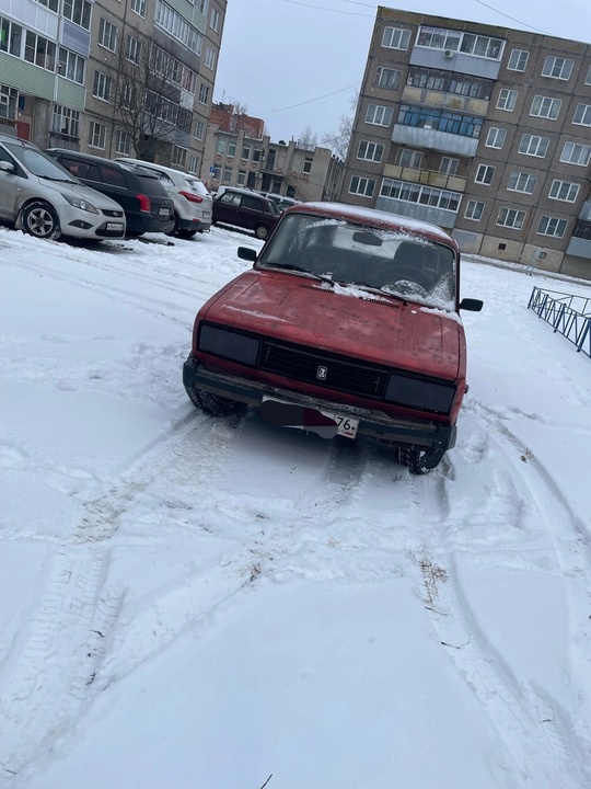 Продам,на ходу.Нужно варить левую сторону,без