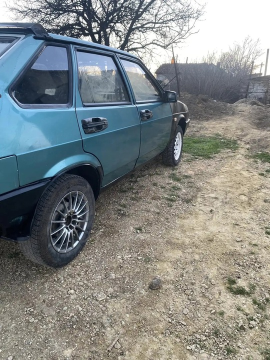 Продам 2109 
1999 г карб

65 (1)