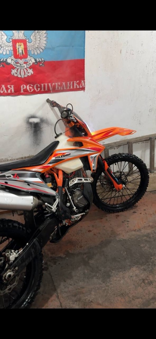 Продам мотоцикл regulmoto holeshot
Покупал пол (1)