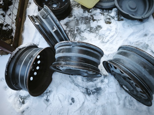 Продам диски,,16", не ржавые, в