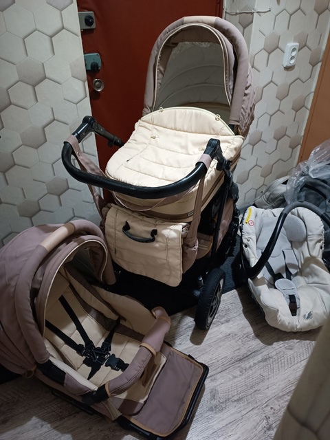 Продается коляска 3в1 б/у
Все части