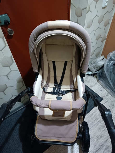 Продается коляска 3в1 б/у
Все части (2)