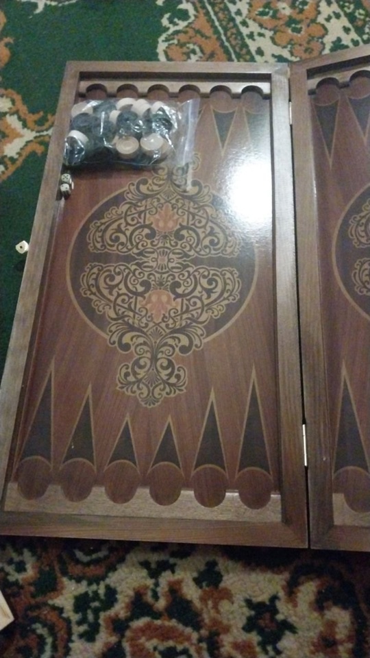 Нарды новые, в целофане40×40 см (3)