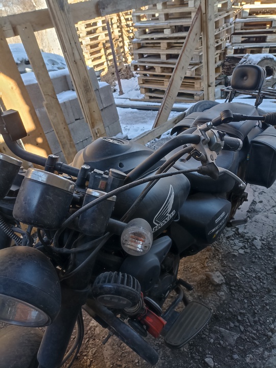 Продам Китай 250кубов 
На ходу (1)
