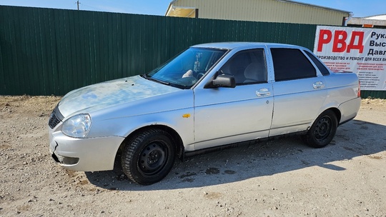 200 000 руб. ПРОДАМ приору (5)