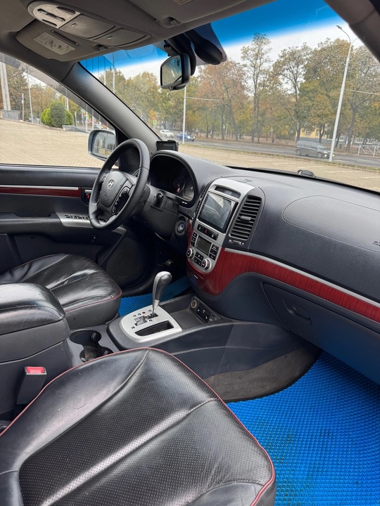ПРОДАЖА-(РАССРОЧКА)-Кредит.
Hyundai Santa Fe 4WD 
Оснащен (7)