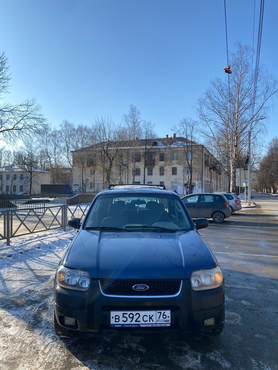 Форд Эскейп 
2003 год
3.0 автомат (7)