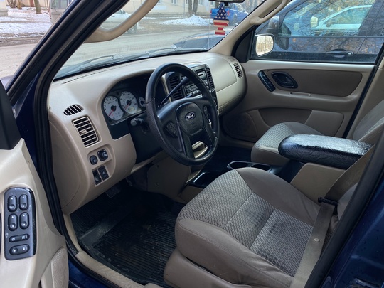 Форд Эскейп 
2003 год
3.0 автомат (8)