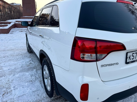 Продам KIA Sorento || 2,4 (6)