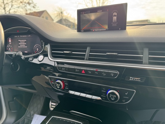 В продаже в Луганске
Audi Q7
Объем (7)