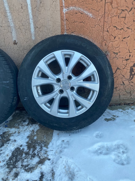Продам: Колеса летние R-15 для (5)