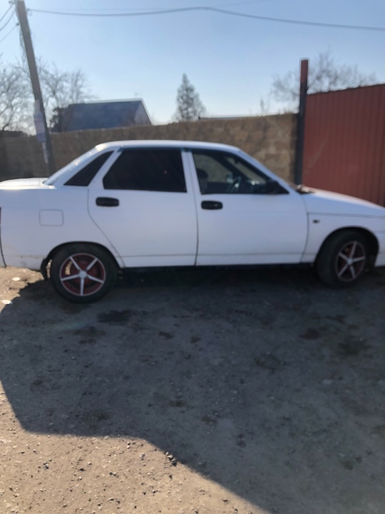 Продам срочно ваз 2110 в (2)