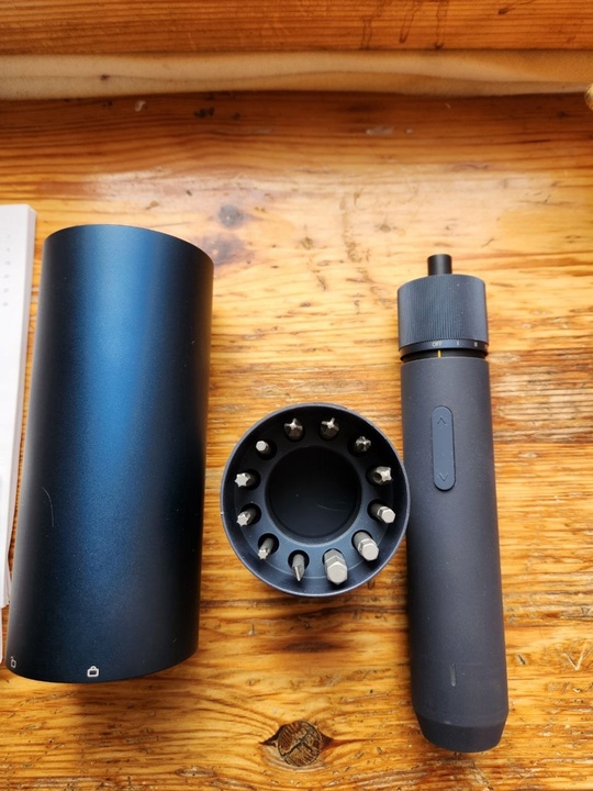 Продам. Электрическую отвёртку xiaomi hoto. (2)