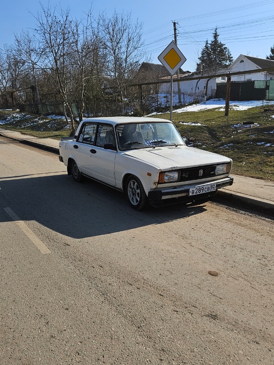 Продам весёлый автомобиль. мотор 1.5,