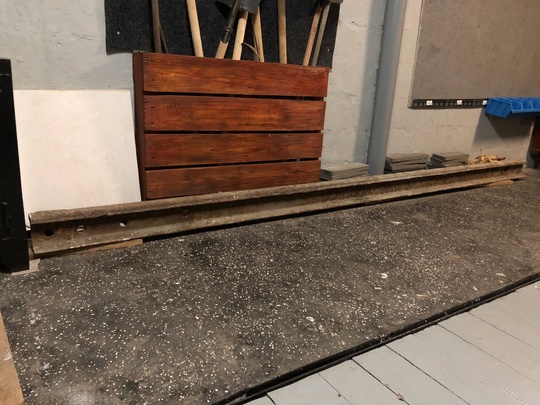 Продам рельс с гаража,4м в