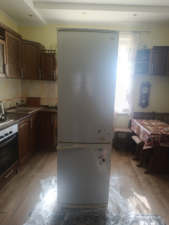 Продам холодильник двухкамерный Минск в