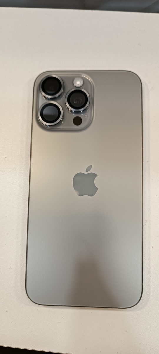 Продам IPHONE 15 Pro Max