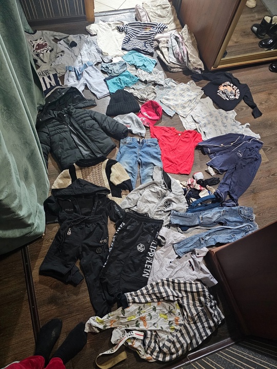 Продам вещи на мальчика 2-4