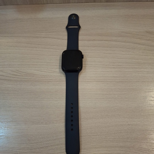 Продаются часы Apple Watch 9,покупались