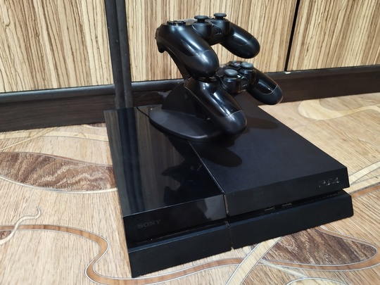 ПРОШИТАЯ!!! PS4 500Gb PlayStation 4 (1)