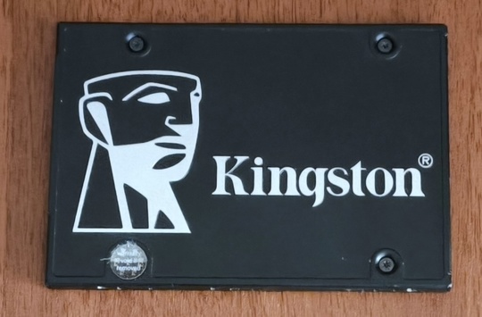 (Ssd диск) 
Модель Kingston KC600