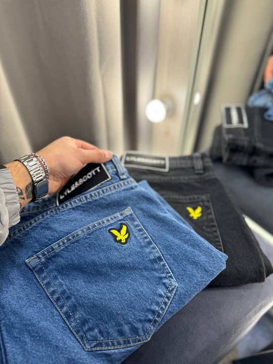 Рубашки Moncler 3000₽
Пайта Fred Perry (3)