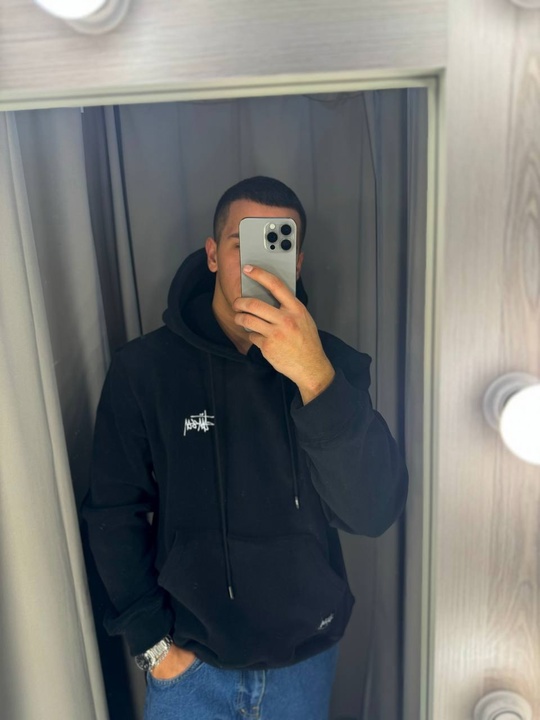 Рубашки Moncler 3000₽
Пайта Fred Perry (4)