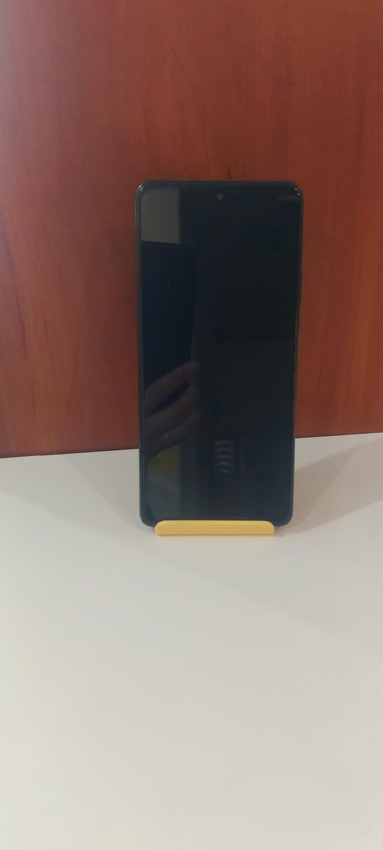 Продается телефон REDMI NOTE10PRO в