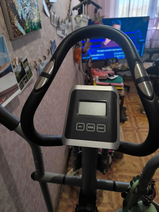 Продам Орбитрек,цена 10 т. рублей. (2)