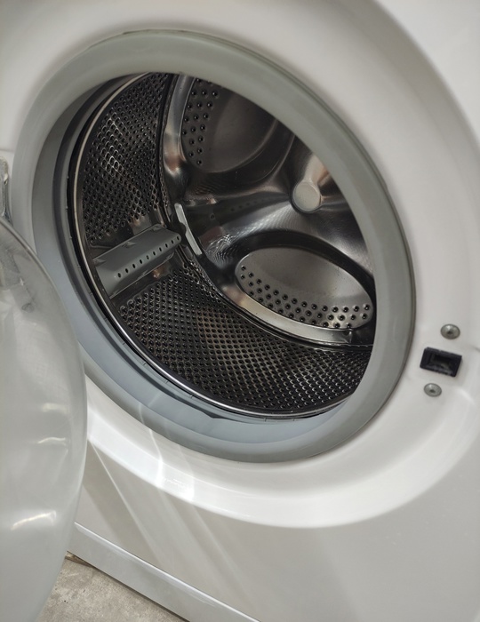 Стиральная машина Indesit итальянская сборка, (1)