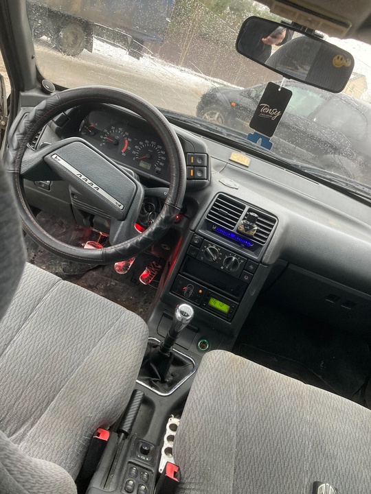 Продам ваз 2110 2003 год (4)