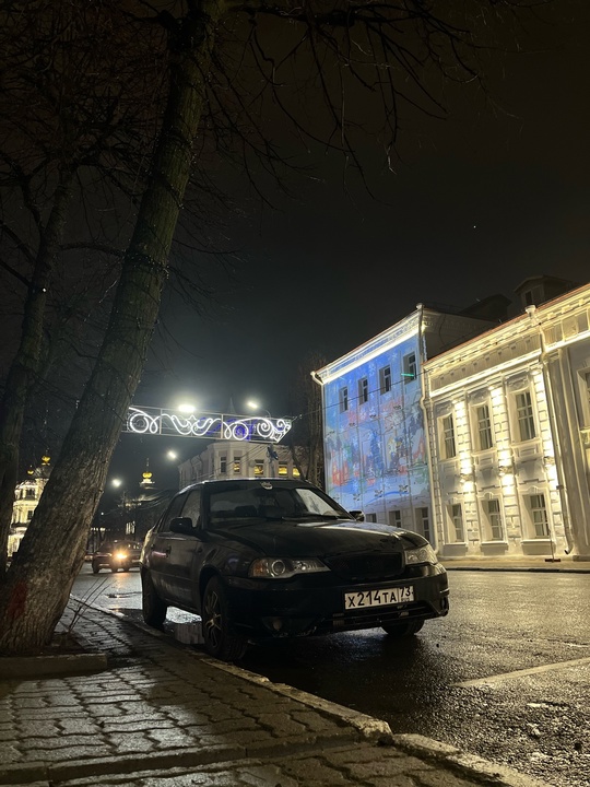 Продам Daewoo Nexia 2011 года
Машина (1)