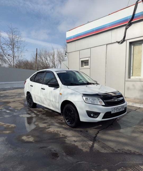 Продам LADA Гранта Лифтбэк 2015г.в (2)