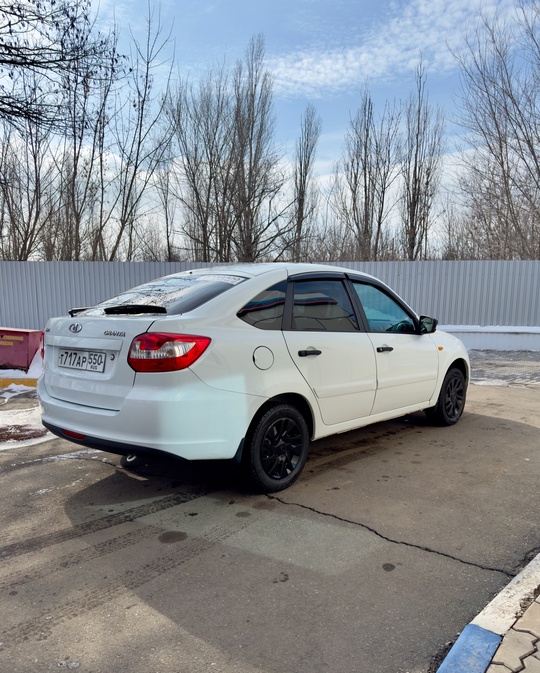 Продам LADA Гранта Лифтбэк 2015г.в (5)